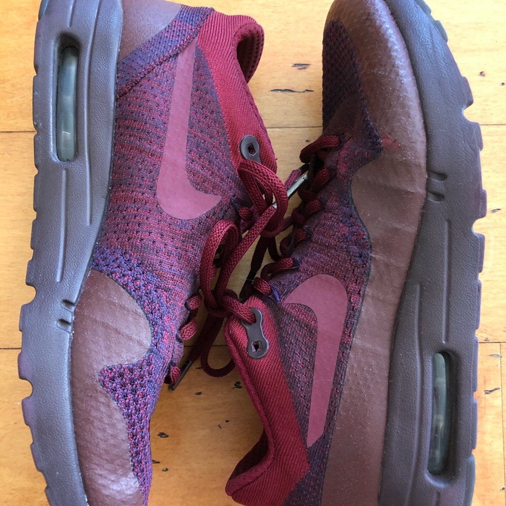 Nike Red Maroon Workout Tennis Shoes 8